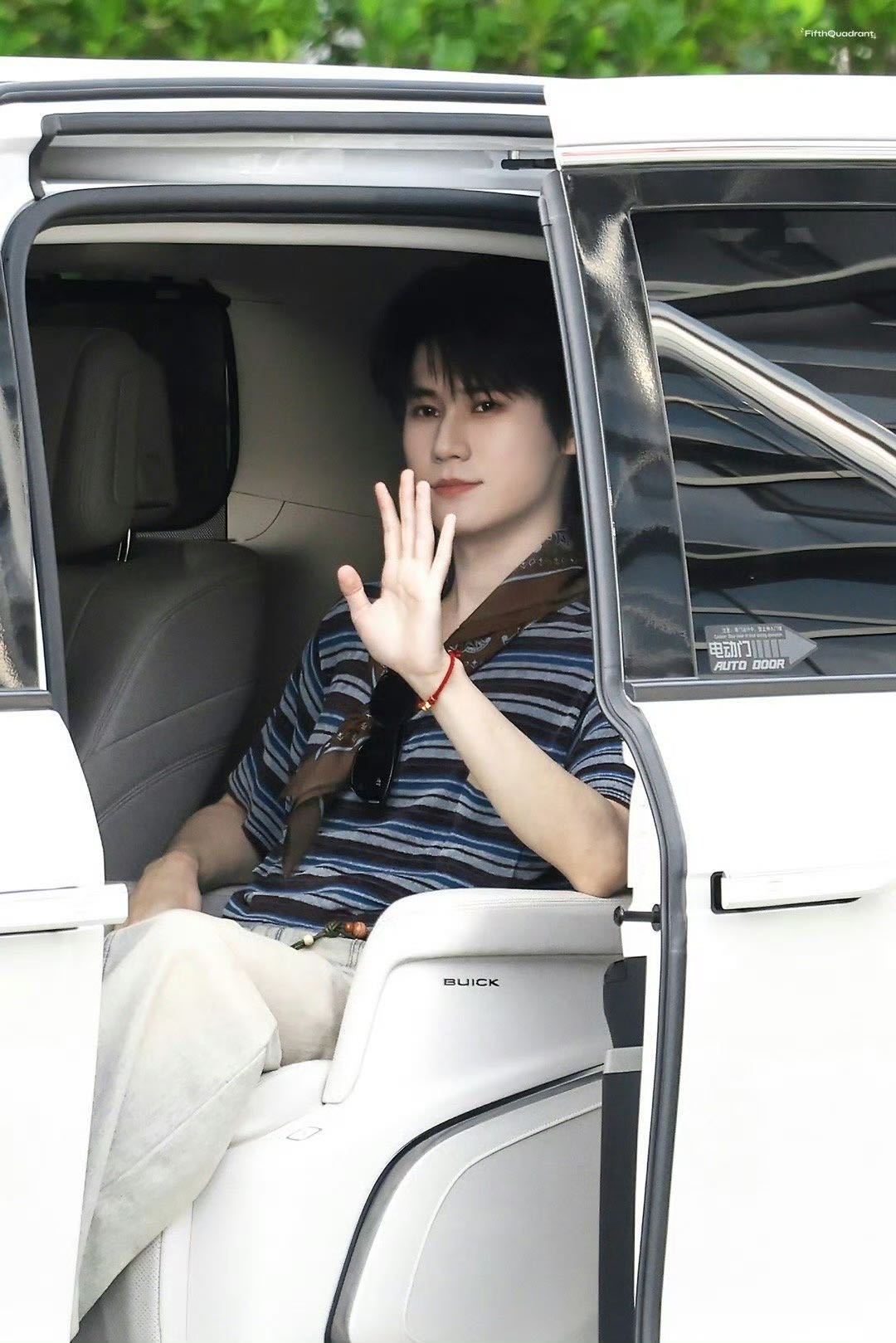 #奔跑吧惠州录制# 说实在的奔跑吧这个惠州录制确实是好期待，它是真的愉快。 ​