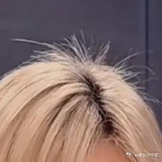 #李佳薇[超话]# 这个是姐的呆毛嘛？#李佳薇# ​
