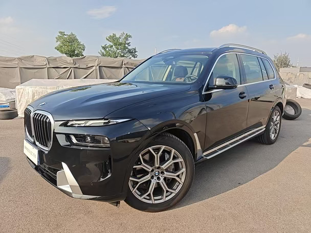宝马 24款 X7 xDrive 40i 领先豪华 七座