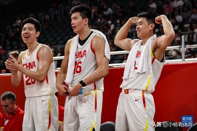半决赛中国男篮对日本男篮，期待[加油]