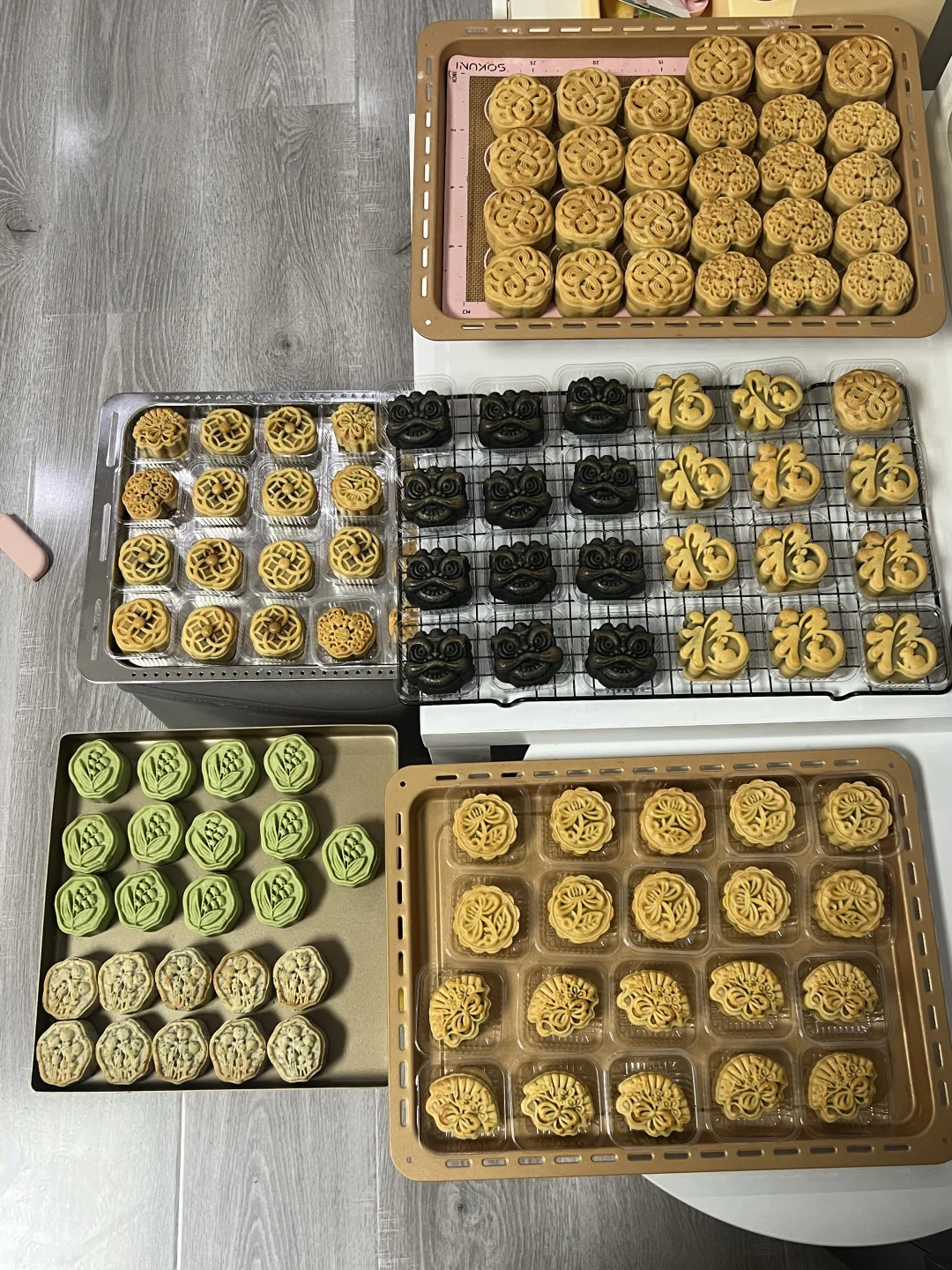 一天一百多个月饼是我的极限了