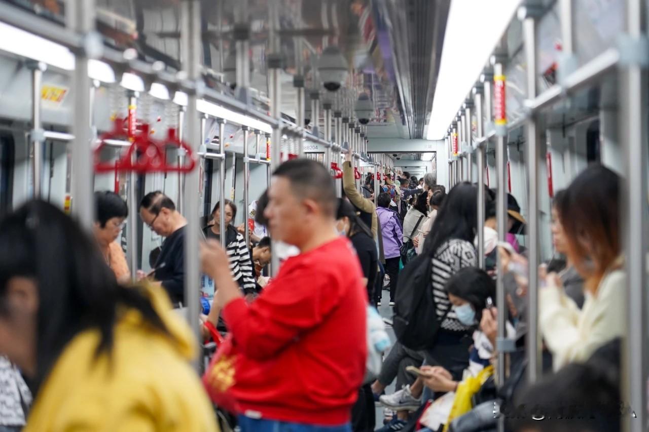 1016.5万！广州地铁首次单月日均客流破千万！广州地铁11月份客流总...