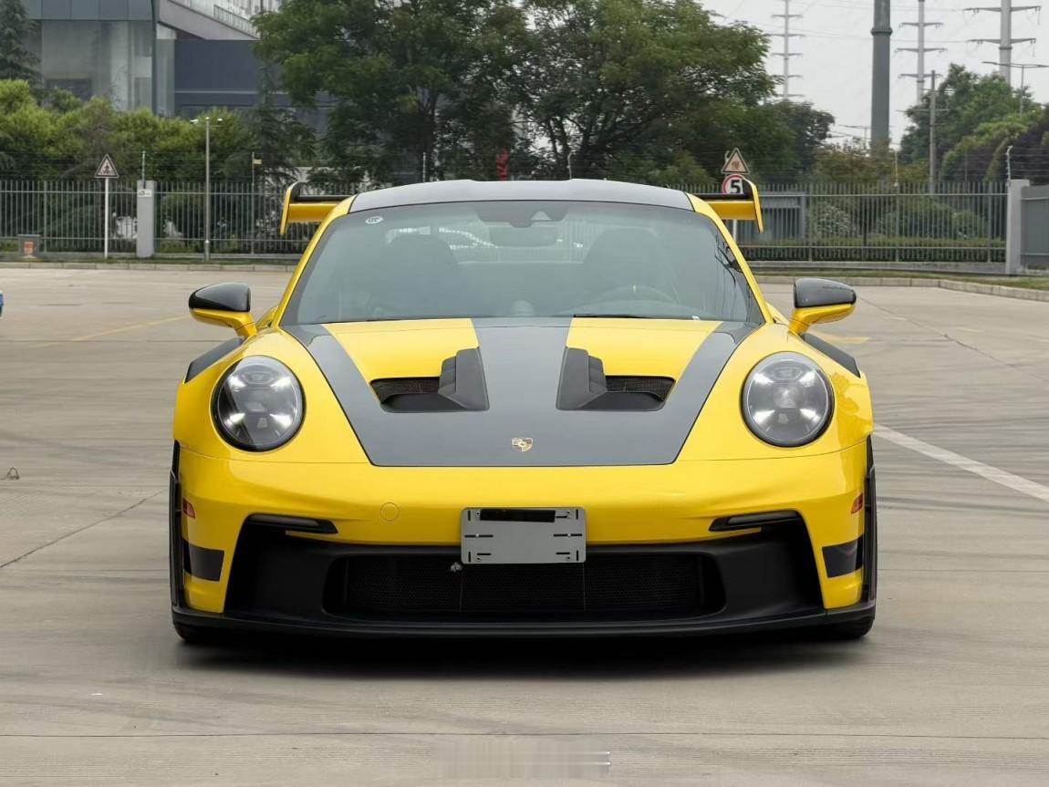 美规 保时捷 911 GT3 RS 黄外/黑内2023年07月上牌，2...