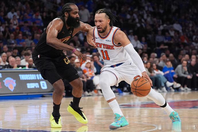 20日，NBA东部决赛第一场结束。坐镇主场的尼克斯队经过一个加时以11...