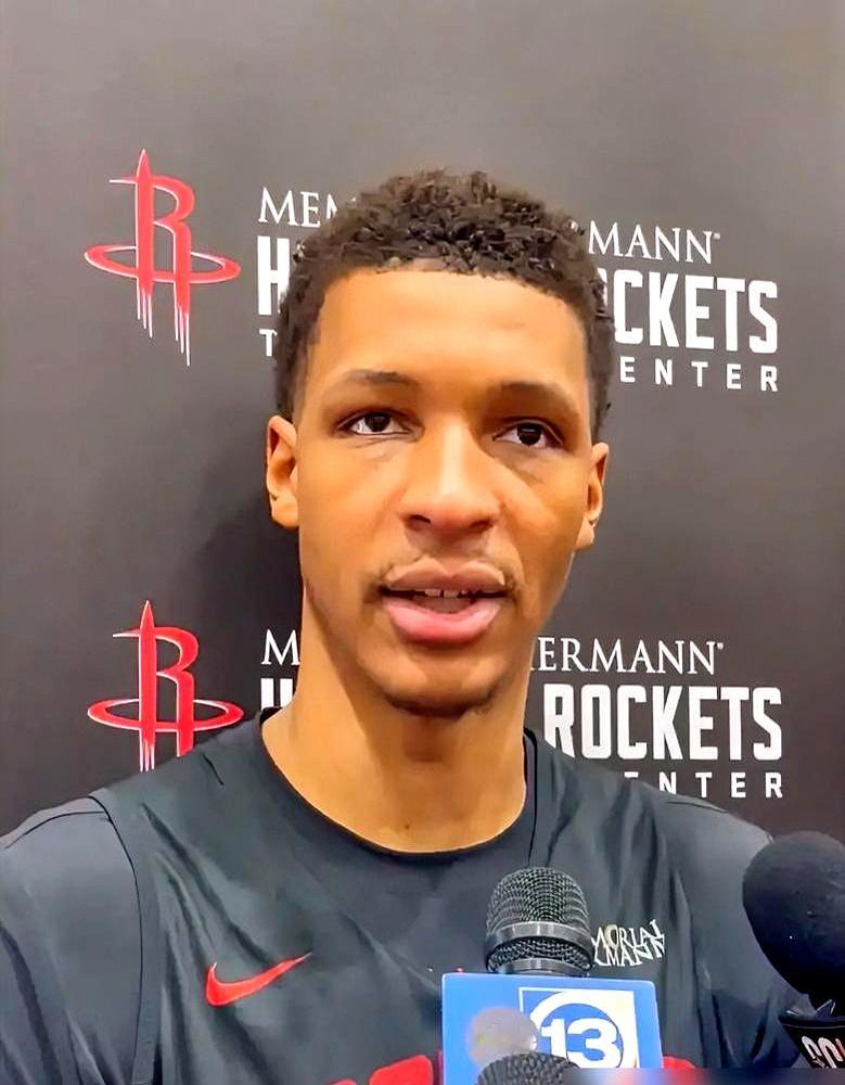 真领袖，从不甩锅给队友。    火箭季后赛打湖人，杜兰特G2带伤复出...