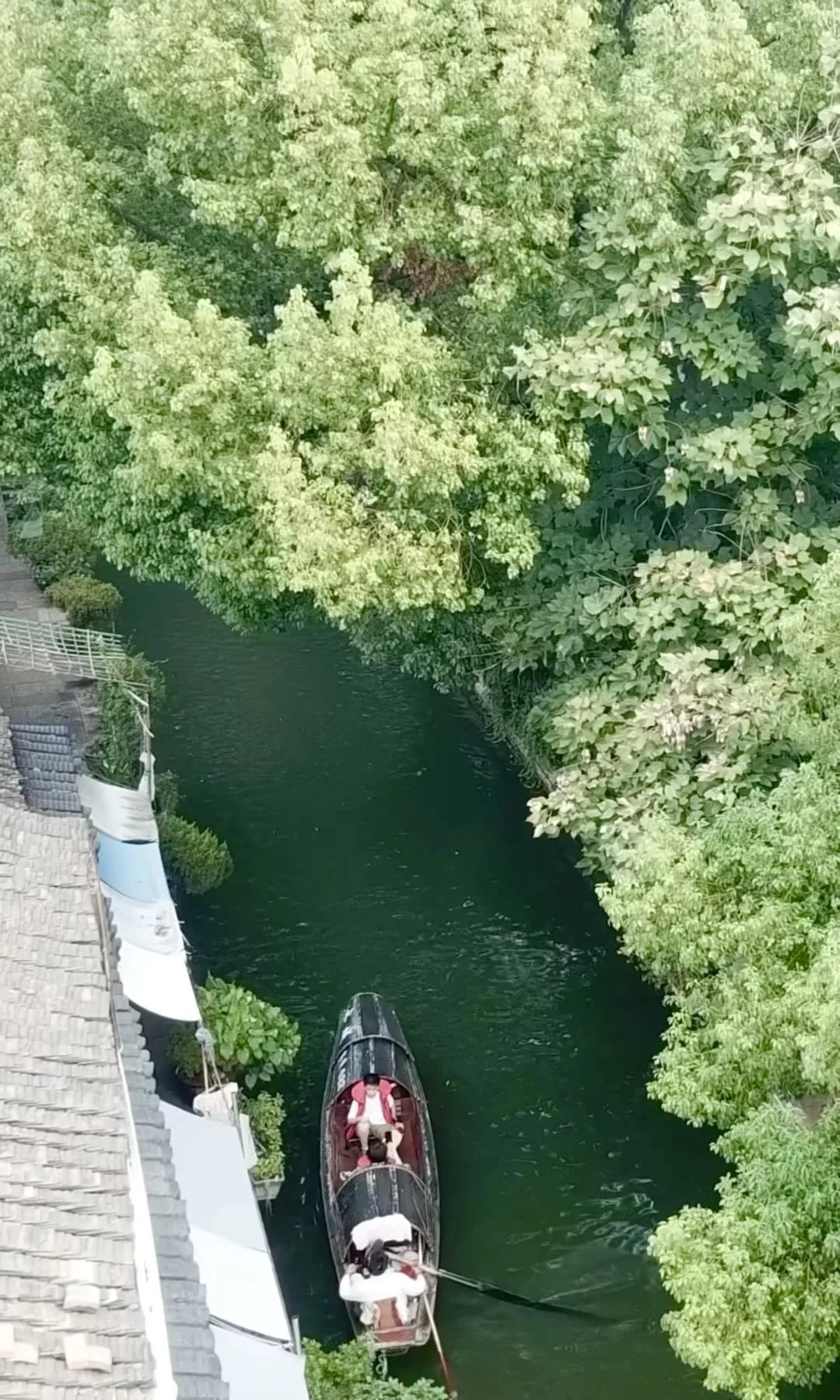 坐了乌篷船，才算去过绍兴旅行｜完整攻略👇