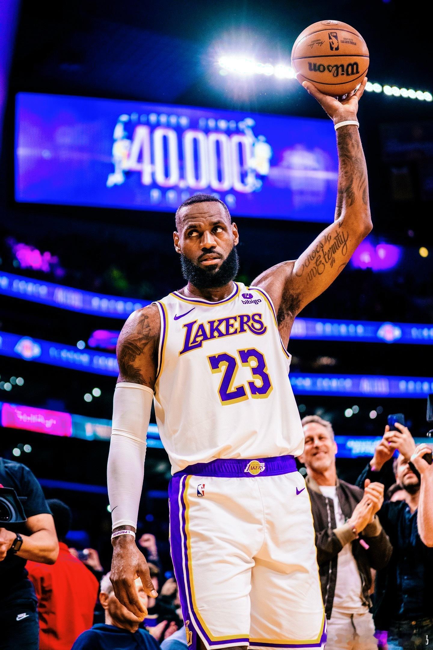 来回太久了。 整个NBA自由市场都快憋出内伤了，没大交易，没重磅签约...