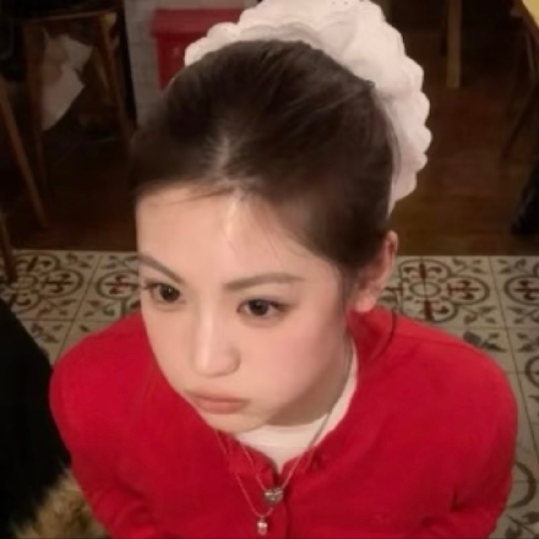 女生头像|清冷感|质感头像|韩系女头| ​​​ 
#女生头像##头像# ​