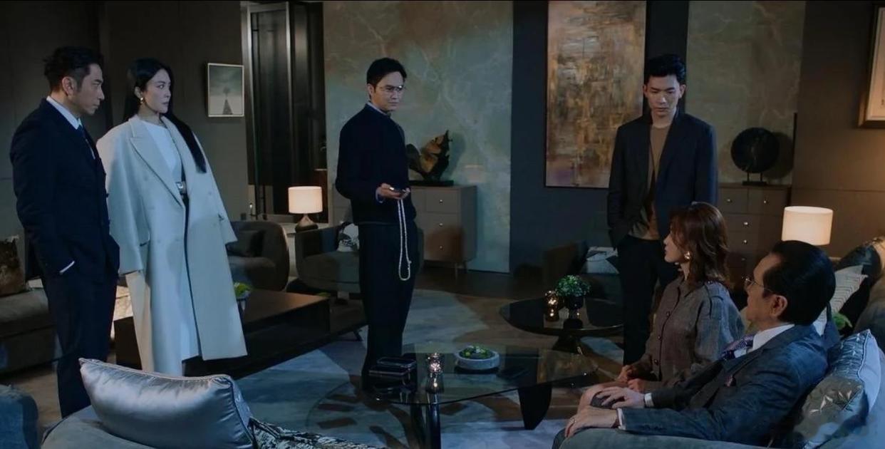 《璀璨之城》未播先火！TVB搬出半个台花旦，却压不住张智霖一人 ​