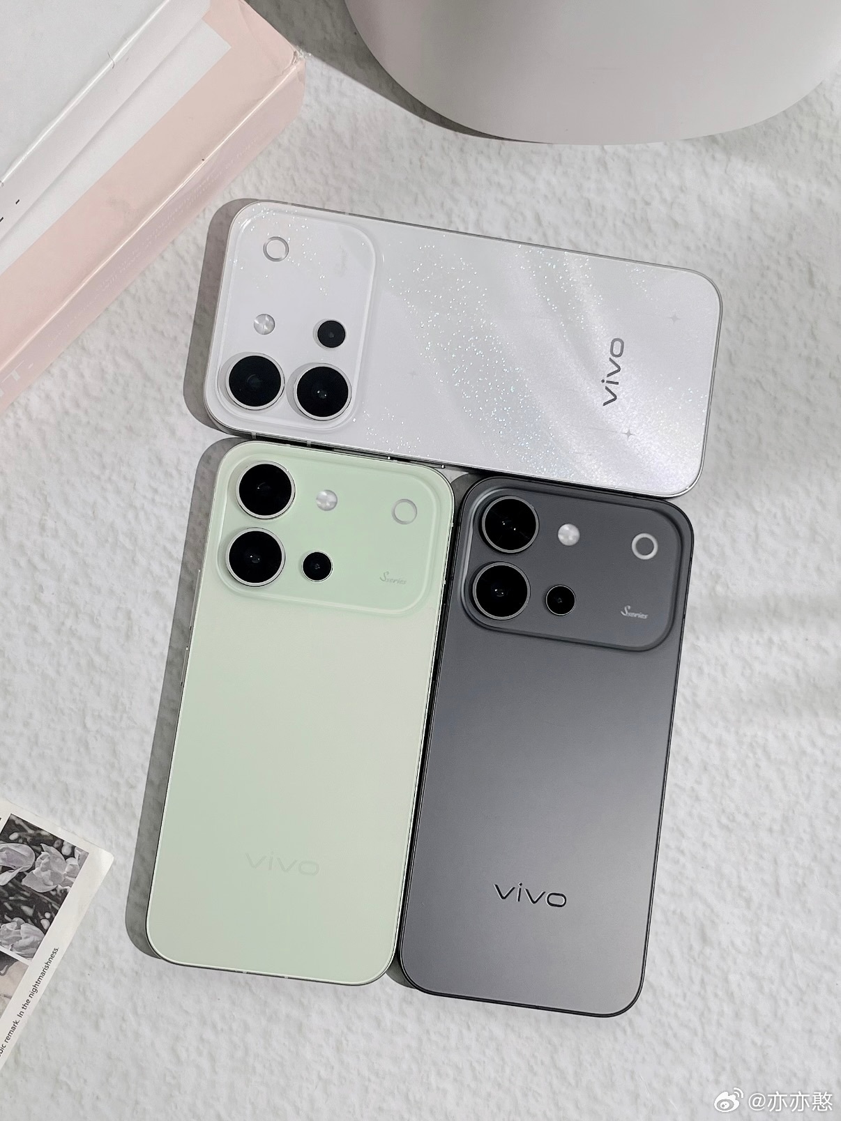 #vivo[超话]##vivo相册里的高光时刻##2026V粉嘉年华#   
翻开vivo手机的相册，成千上万张照片静静存放于此，这里不只是图片的存储空间，更是我一路走来的时光档案馆。无数个转瞬即逝的瞬间被镜头定格，拼凑出属于我的热爱与坚持，回望相册，那些闪闪发光的高光时刻，都历历在目。

摄影是我长久 ​