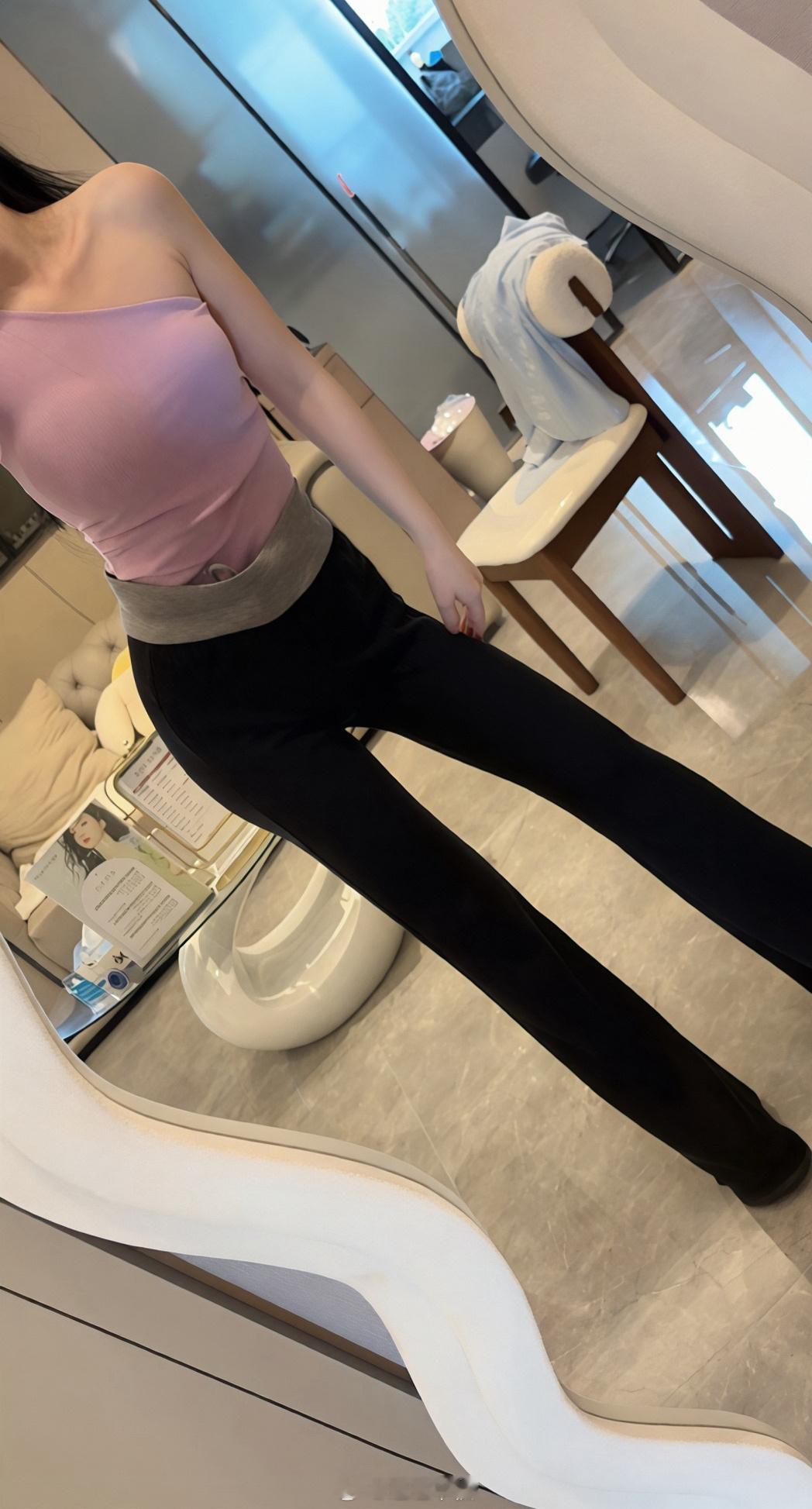 AI美黑的样子我还挺喜欢的 感觉就是打人很疼 可不可以把我的脸拿去短剧...