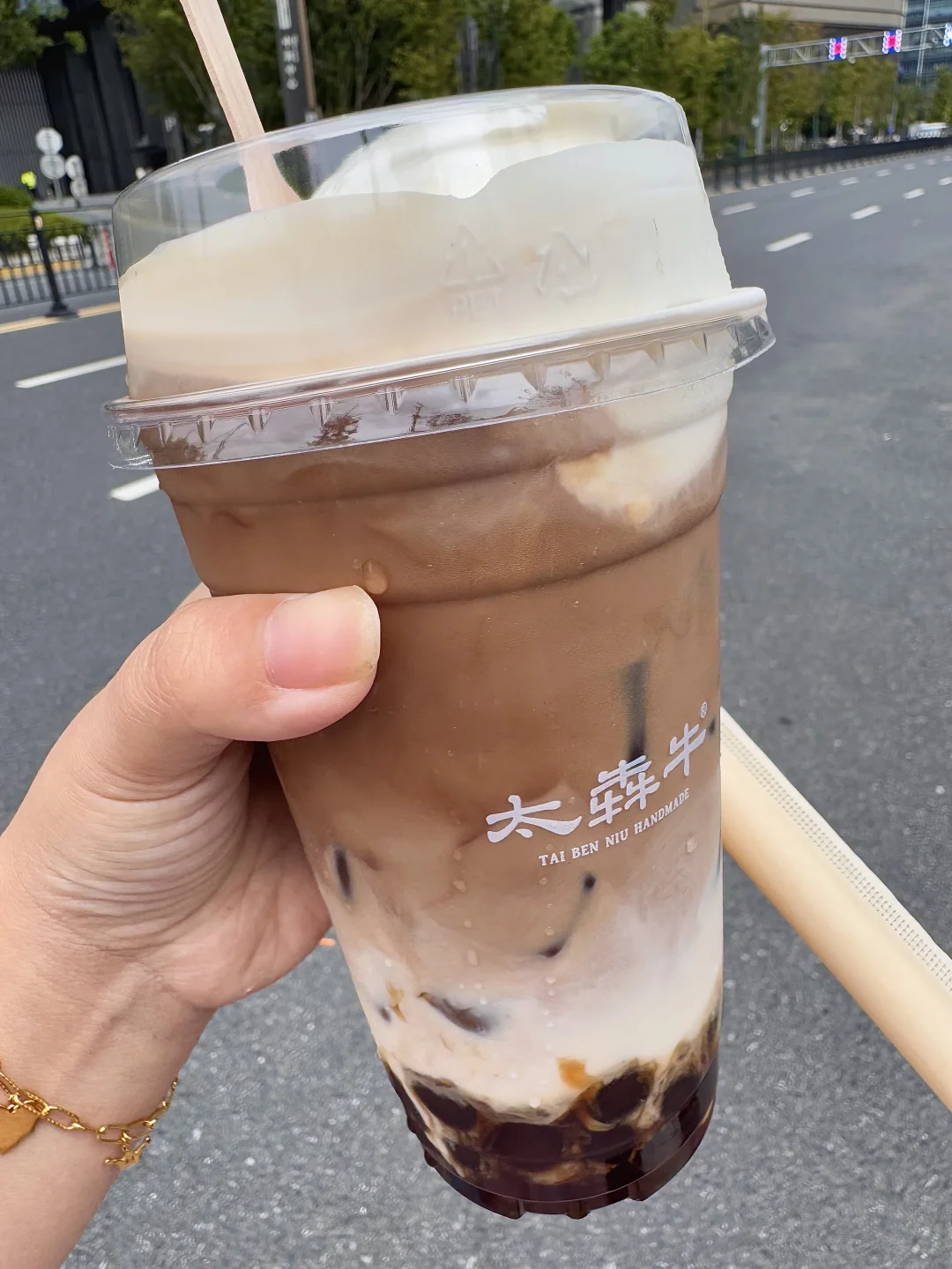 好喝他妈给好喝开门了。。。🥲🥲🥲