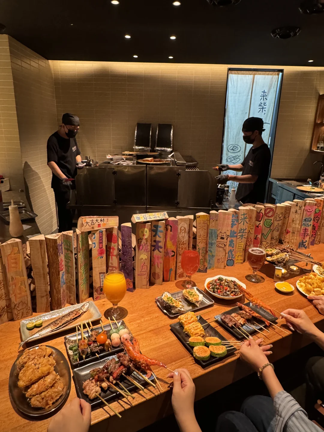 重庆版深夜食堂！！！烧鸟自由。。。。