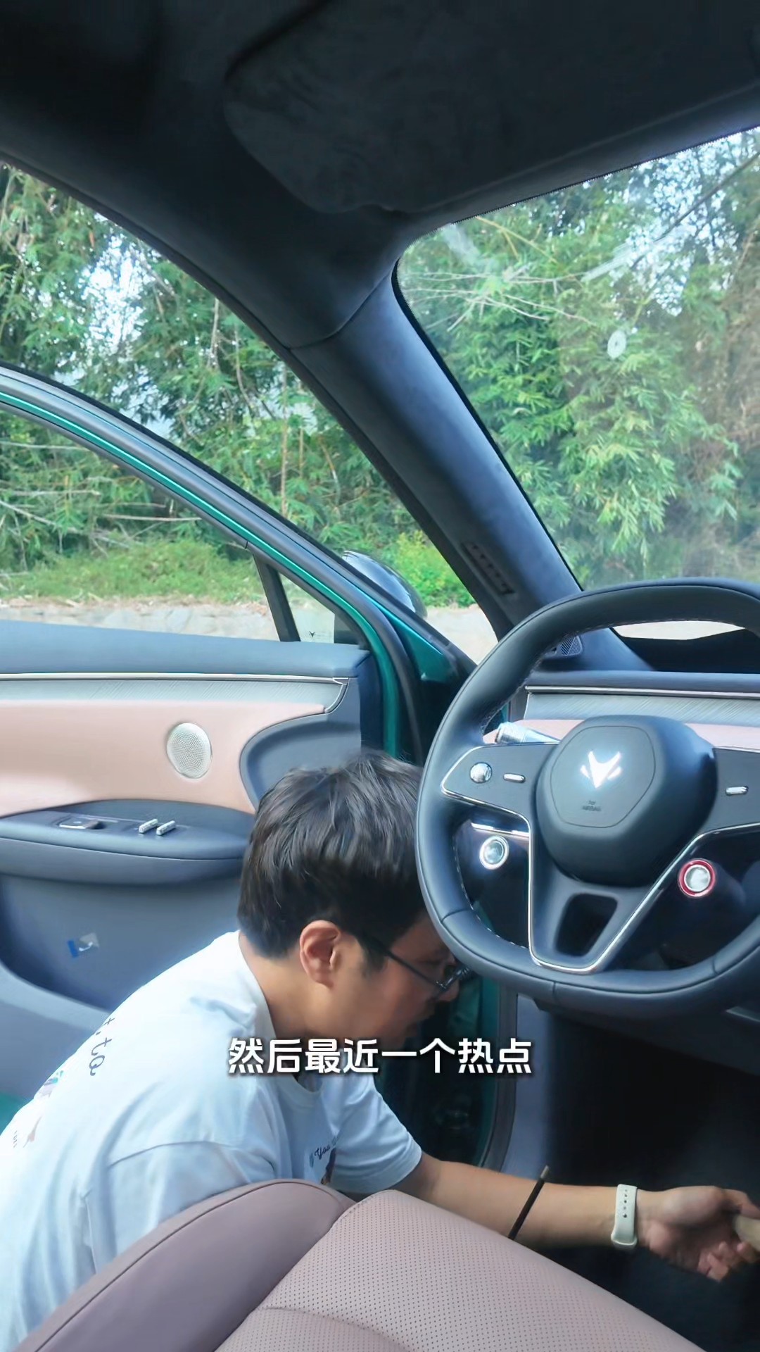 #尊界V800公布制动踏板第三方检测结果#
尊界真是一己之力颠覆行业认知啊，拍了9年试了几百辆车，我第一次在视频里拍刹车踏板[笑cry][笑cry][笑cry][笑cry][笑cry] 2026年做这种测试我感到很无语…… 

尊界别越描越黑了，汽车安全的问题，请严肃对待！驾驶员怎么踩，多大劲踩，什么角度踩，穿什么鞋踩 ​