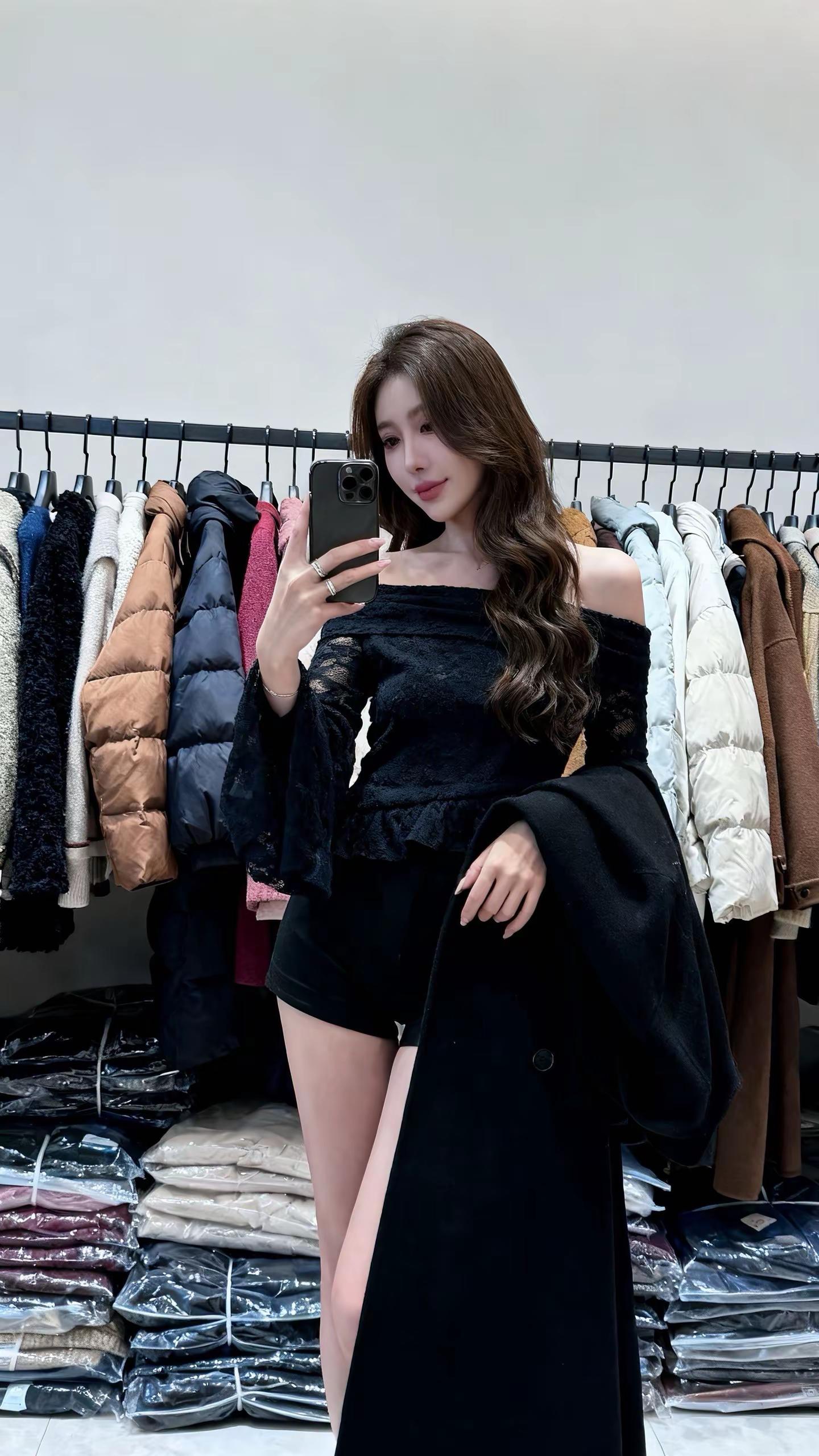 <p>气质女人 高级穿搭 黑色系穿搭 时尚穿搭女装 穿搭 <!--{i...