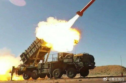 美伊战争之“打美军航母”！

本来是“美伊以战争”，怎么滴，以色列导弹打空了，没声儿了？就他那小体量国家，还敢搞“远、中、近三层导弹防御体系”？宣传的时候很威风，防空体系滴水不漏。真正打起来，十几枚导弹拦截几架无人机，亏死他！
至于“打航母”，战争一开始，我就写了“打航母”。那时候 ​