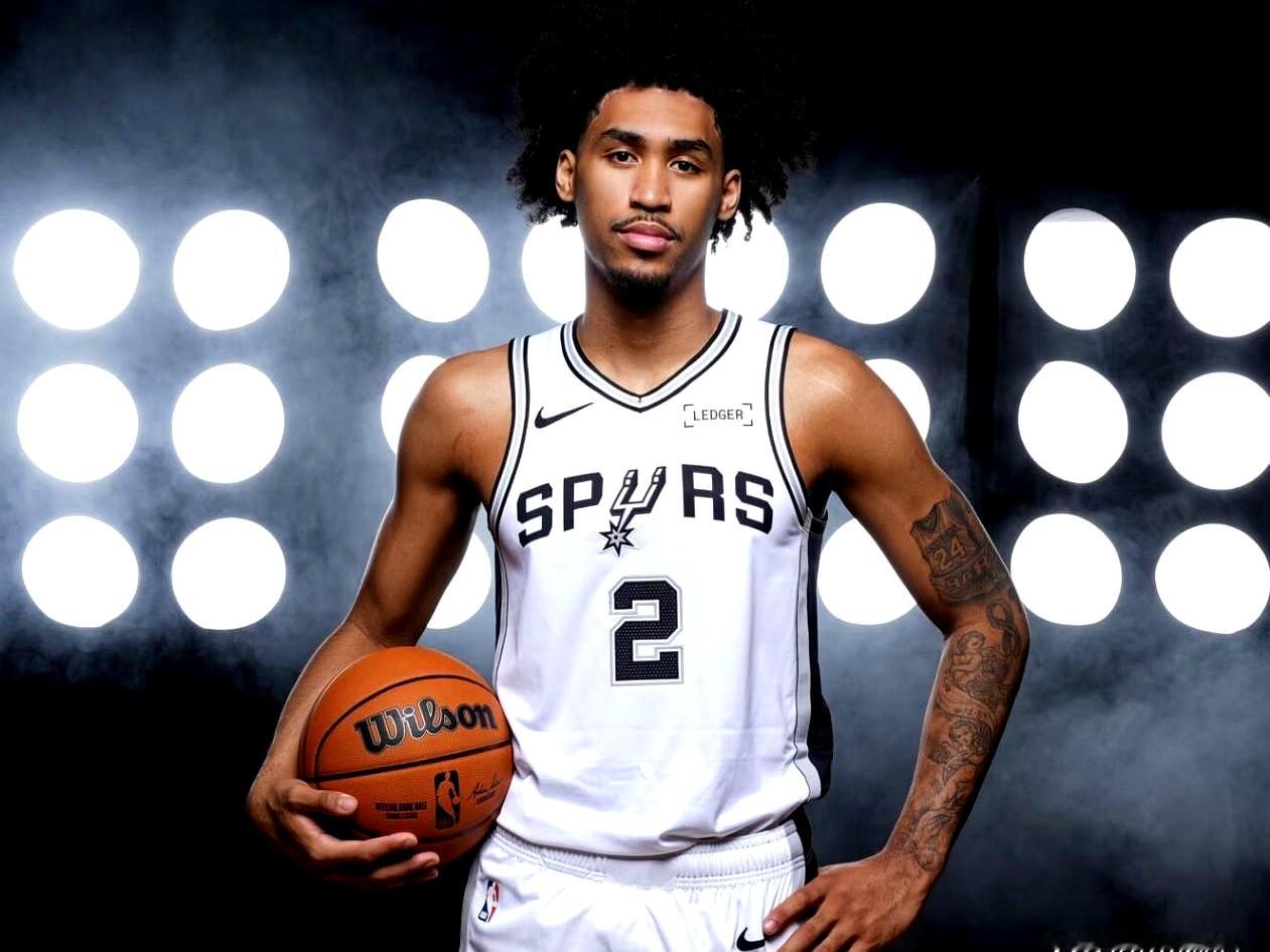 主将都伤了，这球还怎么打？    马刺和开拓者都给出了答案。季后赛G3...