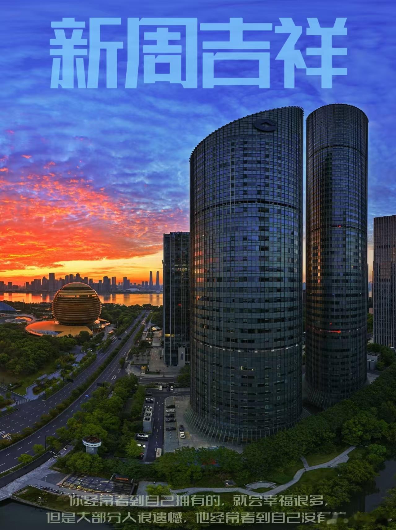 9月26日，纪元回声巡回演唱会在内蒙古自治区包头市举办。歌手李克勤上演现实版“人在囧途”，出场时间大幅延后。
说是，飞机中途备降，坐电车半路没电，然后草根歌手被邀请上场紧急救场唱近20首歌，据说效果不错。
李克勤迟到2小时，这赶场是不是太紧张了？
电车没电，这是什么鬼，是接送车没做好准备 ​