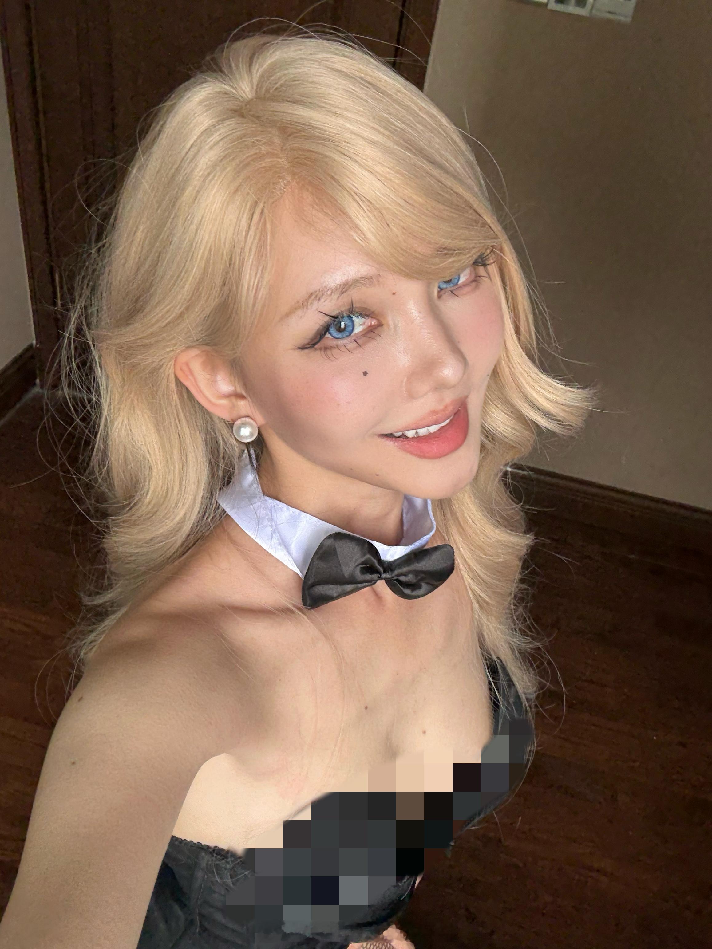我以前也有金发蓝颜眼睛的照片！但是以前没有人说过我长得像外国人，我万般...