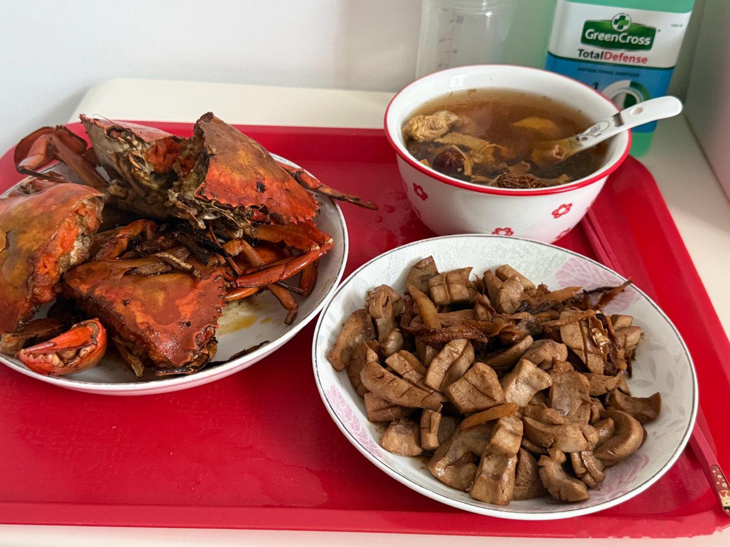 婆婆煮的
自己煮的预制菜
✌️出去吃啦！！ ​