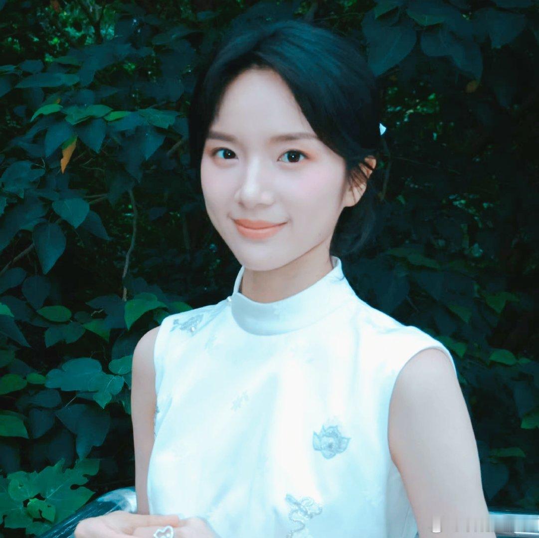 #演员李思潼[超话]# 美人东方骨
可爱的思潼！[爱慕][爱慕][爱慕][爱慕][爱慕]

自修
​