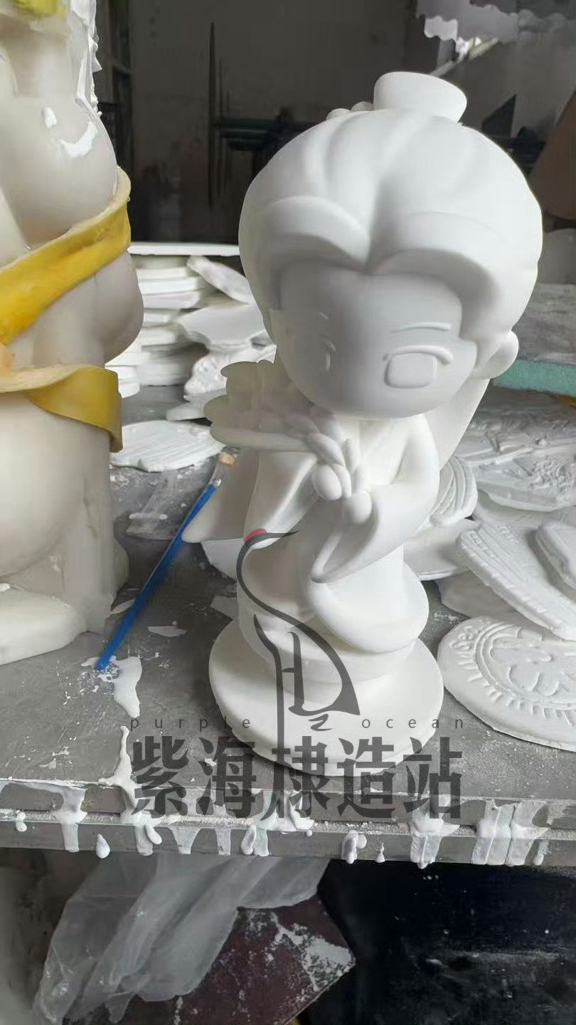 宋王小像是谁还没有拥有 这次做成了石膏娃娃代表可玩性会更高 大家可以根据自己的理解去上色 创作出独属于自己的小像 这么看来人手最低也要三个才够用 一个欣赏一个创作一个收藏 现在还有超多小像在抽抽乐B池中等大家带回家[卡皮巴拉]

#王鹤棣咸鱼飞升# ​