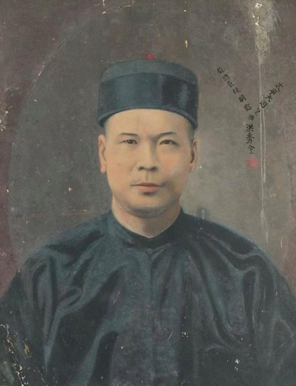 杨秀清为什么厉害？
答案很扎心！因为他是那时候唯一一个不用开会就能拍板的人。

清军那边怎么打仗？一个塘报从广西走到北京，来回一个月。咸丰皇帝在紫禁城里批示，前线将领拿着圣旨还得揣摩上意。曾国藩后来跟太平军打，最头疼的不是杨秀清，是北京城那帮不知道前线长什么样的爷。
杨秀清这边呢？1848年冯云山被