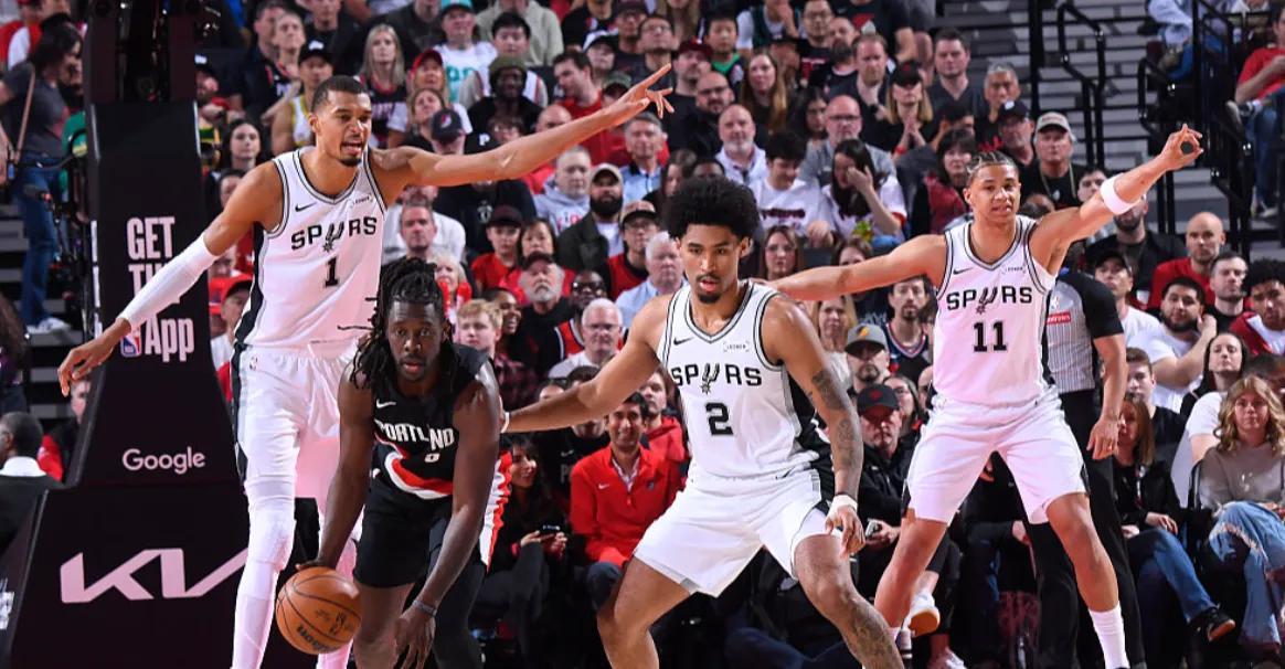 马刺114-93开拓者夺赛点 杨瀚森登场历练 中国新星稳步成长   北...