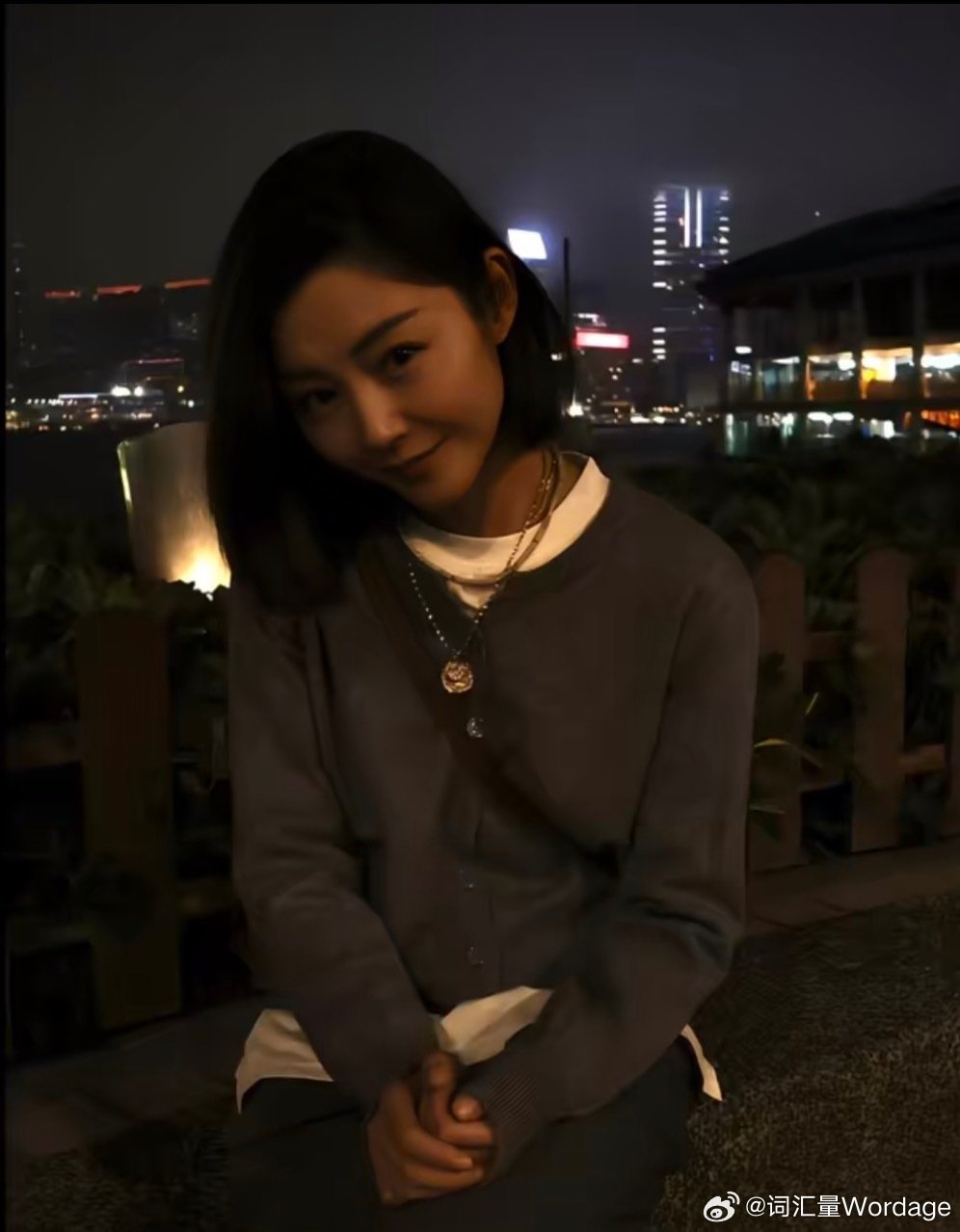 姐姐……
這張就特別像是做夢夢見了，想抱住又消失不見……

#卫诗雅[超话]##衛詩雅[超话]##卫诗雅# ​
