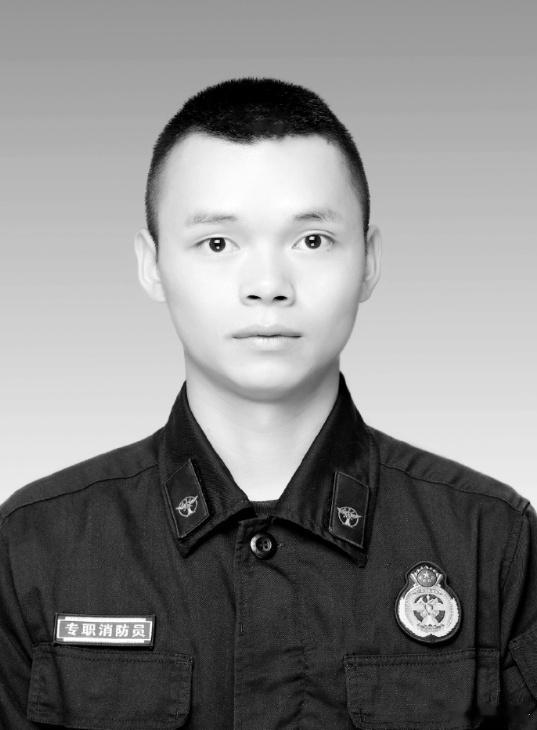 消防英雄韦吉德，除夕夜为救群众壮烈牺牲，时年仅22岁。[伤心]让我们一起记住他的名字：韦吉德 ​​​