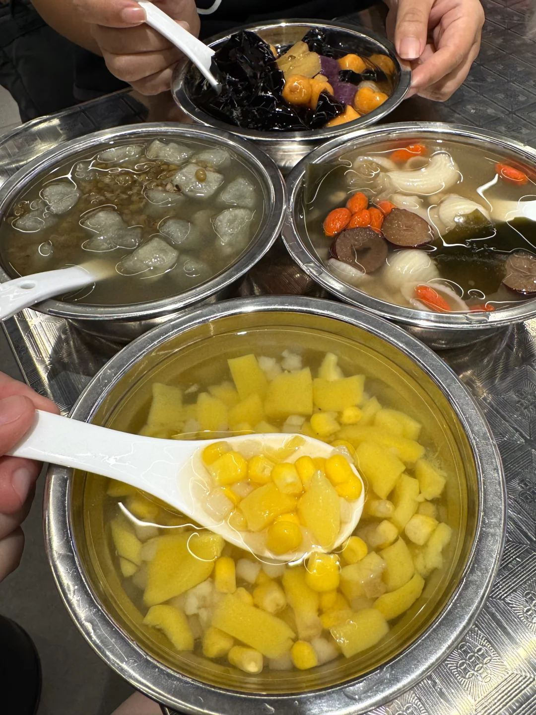 广州新的！！广州首家！！5r糖水自助。。。