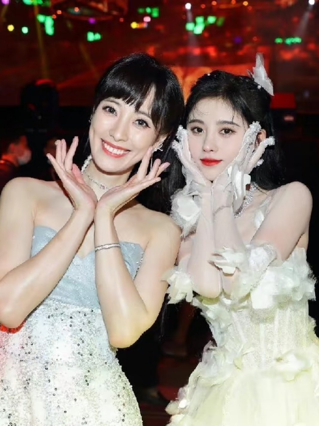 保证你没见过的鞠婧祎合照 ​