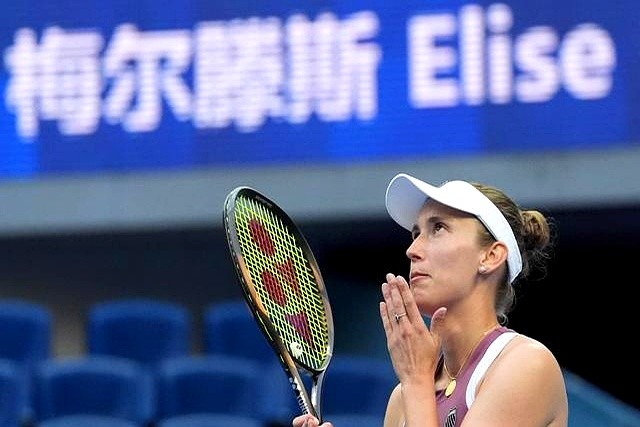 2026年中网女单八强名单出了。

咱们中国的郑钦文在列。

剩下的七个位置，俄罗斯和捷克各占了俩。俄罗斯籍的是安德列娃和亚历山德洛娃，捷克的两位是穆霍娃和巴尔通科娃。

还有三个名额，分别是波兰的斯瓦泰克，比利时的梅尔滕斯，以及乌克兰的斯维托丽娜。

就是这八个人打接下来的比赛。