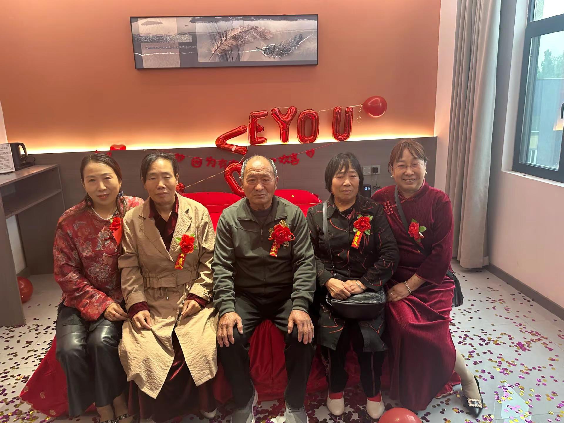 <p>兄弟姐妹情深 <!--{img:0}--></p><img sr...