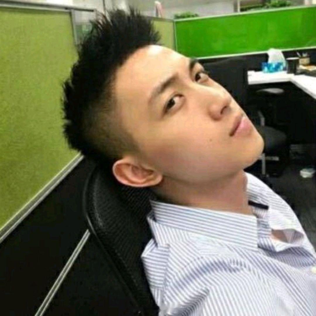 日薪200招野人，景区直接爆满 🤣
现在营销是真会整活
花200块雇人扮野人，游客全来了
这波投入产出比绝了，比投广告划算
就怕哪天景区开始招妖怪招外星人了
主打一个低成本引流 #日薪200元招野人景区游客爆满# ​