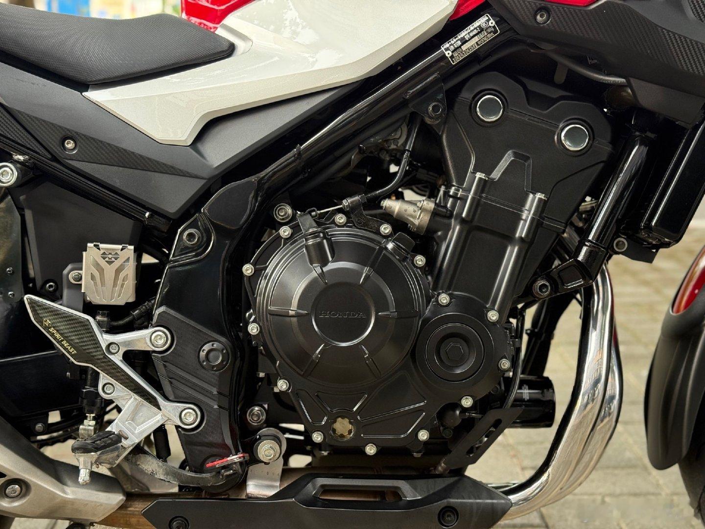 2021年9月上牌本田CB400F，行驶12700公里，升级钛尺、透镜大灯、黑金链条牙盘三角套、牛角、水箱护网等！ ​