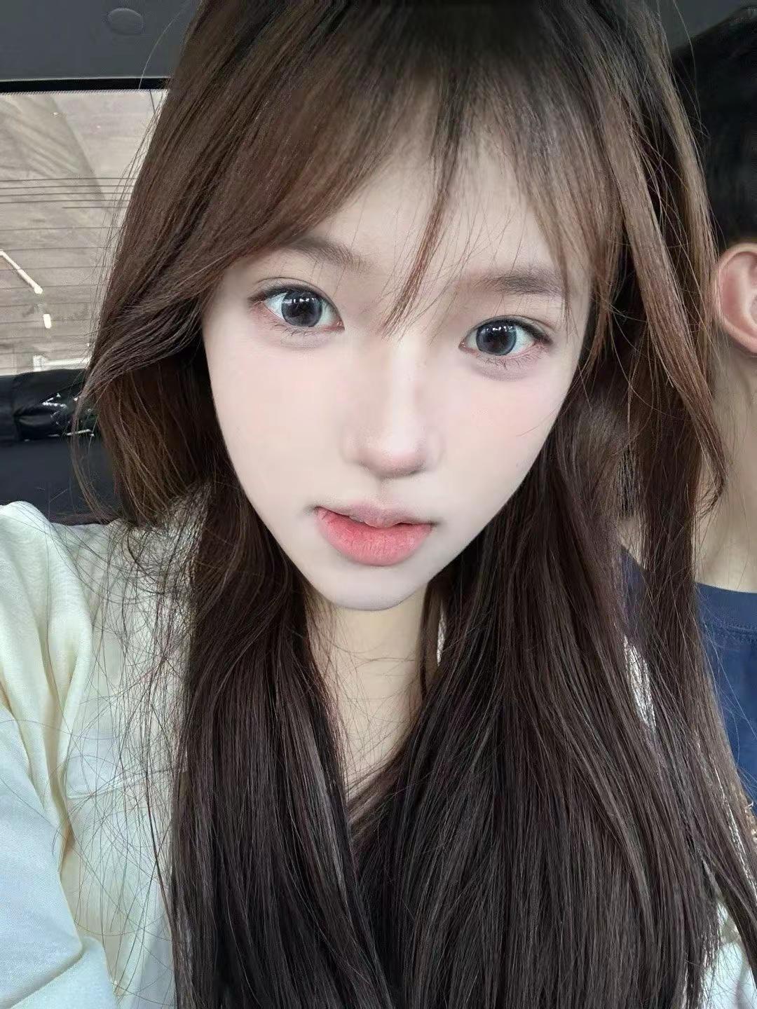 甜美女孩 ！！！