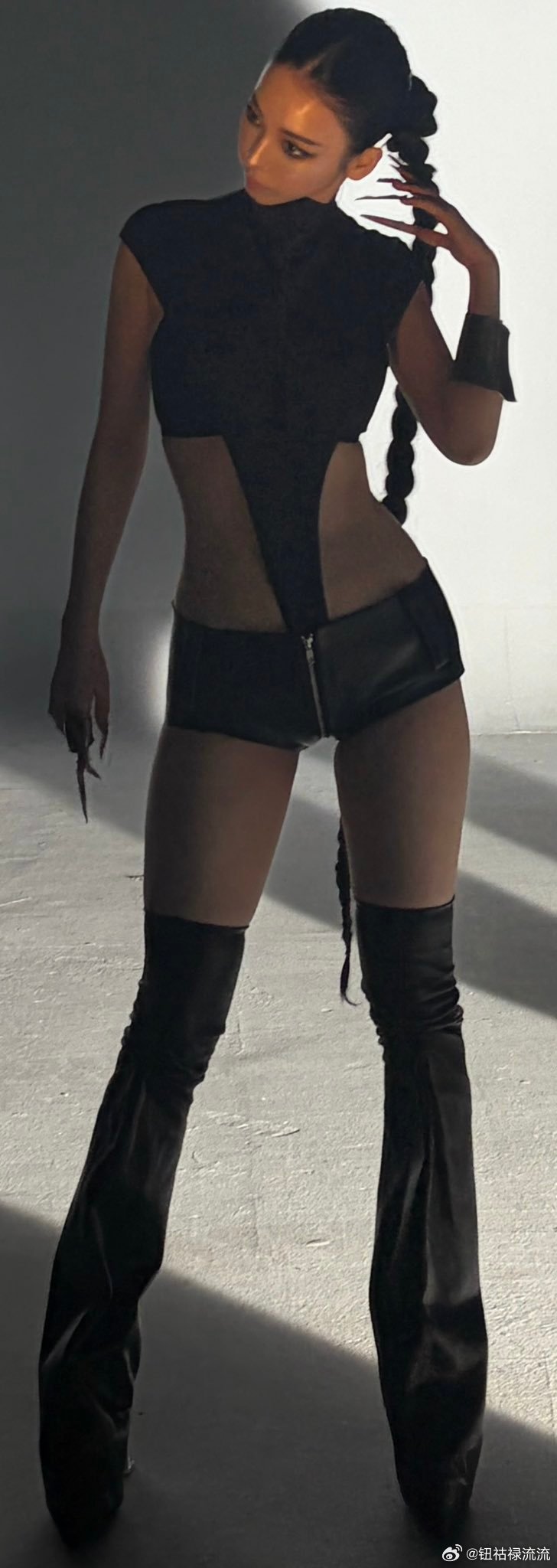 推2.6万赞：柳智敏真的简直就像游戏角色一样
#再次重逢的KPOP##KPOP一夏# ​