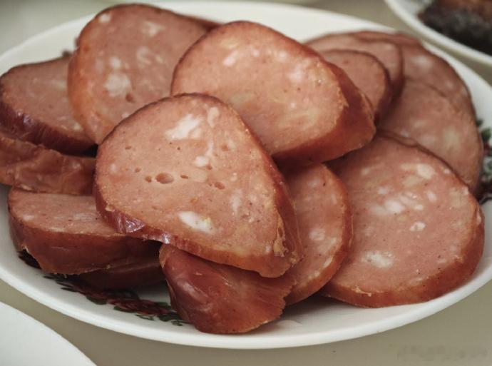 【 红肉、香肠、腊肉虽美味，但肝脏可不这么想。安徽医科大学一项研究证实...