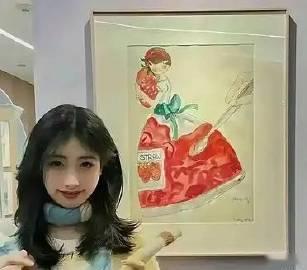 左边是冯‏小刚女儿的画﻿‎，右⁠边是李湘女儿的‎﻿画，大家觉得她‏俩‎...