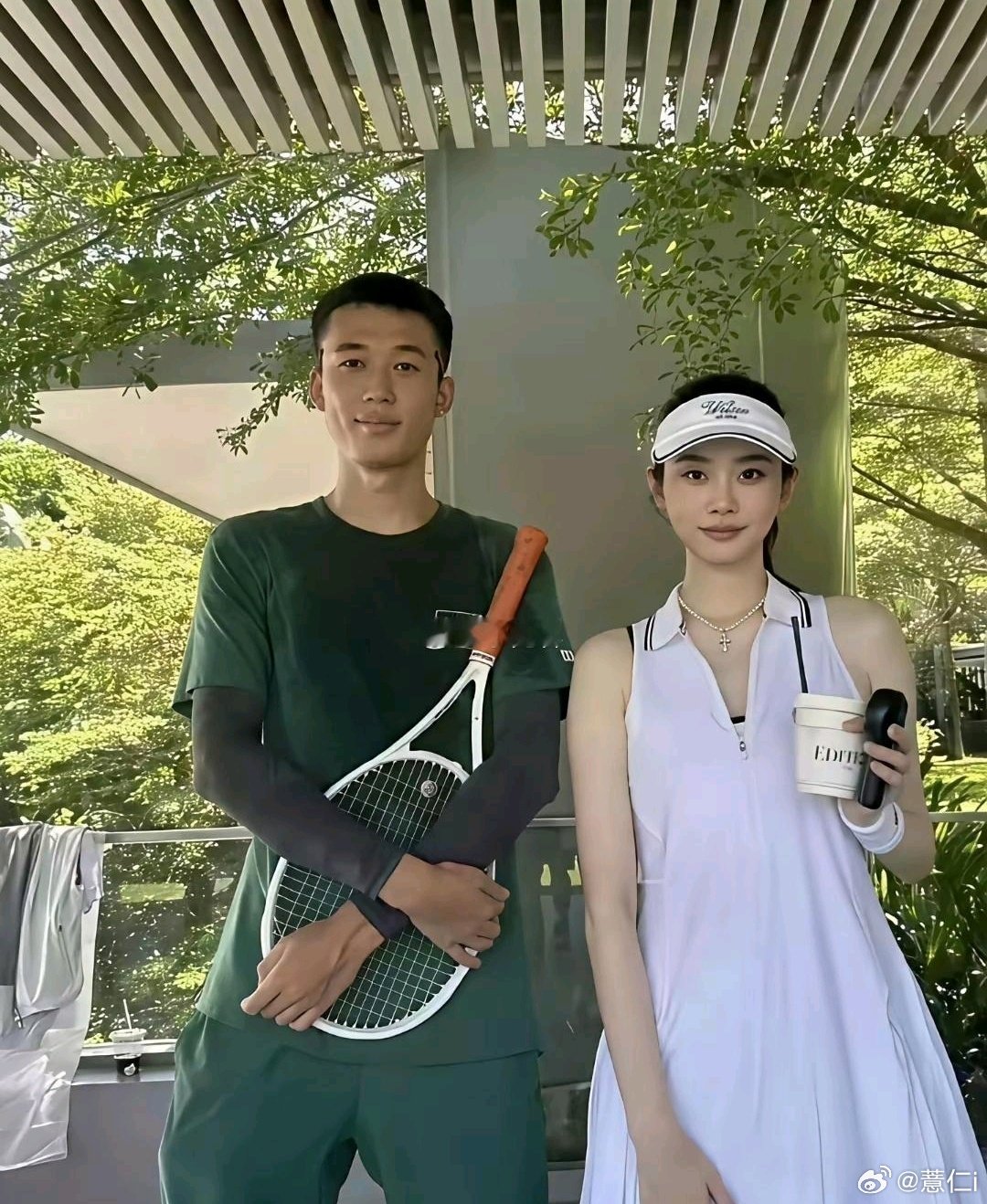 奚梦瑶照片一般，但是真人巨美。 ​