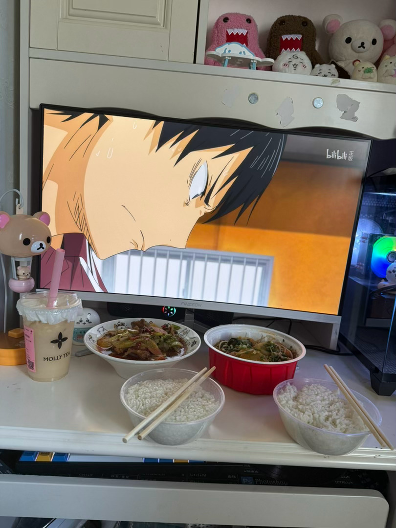 8.26 今天饮食如下 喝了两杯苹果奶霜我咋这么喜欢喝苹果味的东西？
下午又和婆娘吵架了唉 好讨厌吵架 如果可以永远不和婆娘吵架哪怕让我中五百万大乐透我也愿意啊 唉 我不知道为啥每次一吵架我就啥也不管了就是抱着必须气死她的心态来说话 自己一说完看到她很生气破防的样子我又很愧疚很伤心 有些时候 ​