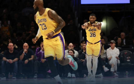 🏀12秒6分惊天逆转 湖人加时胜火箭夺赛点 老詹29+13 申京33...