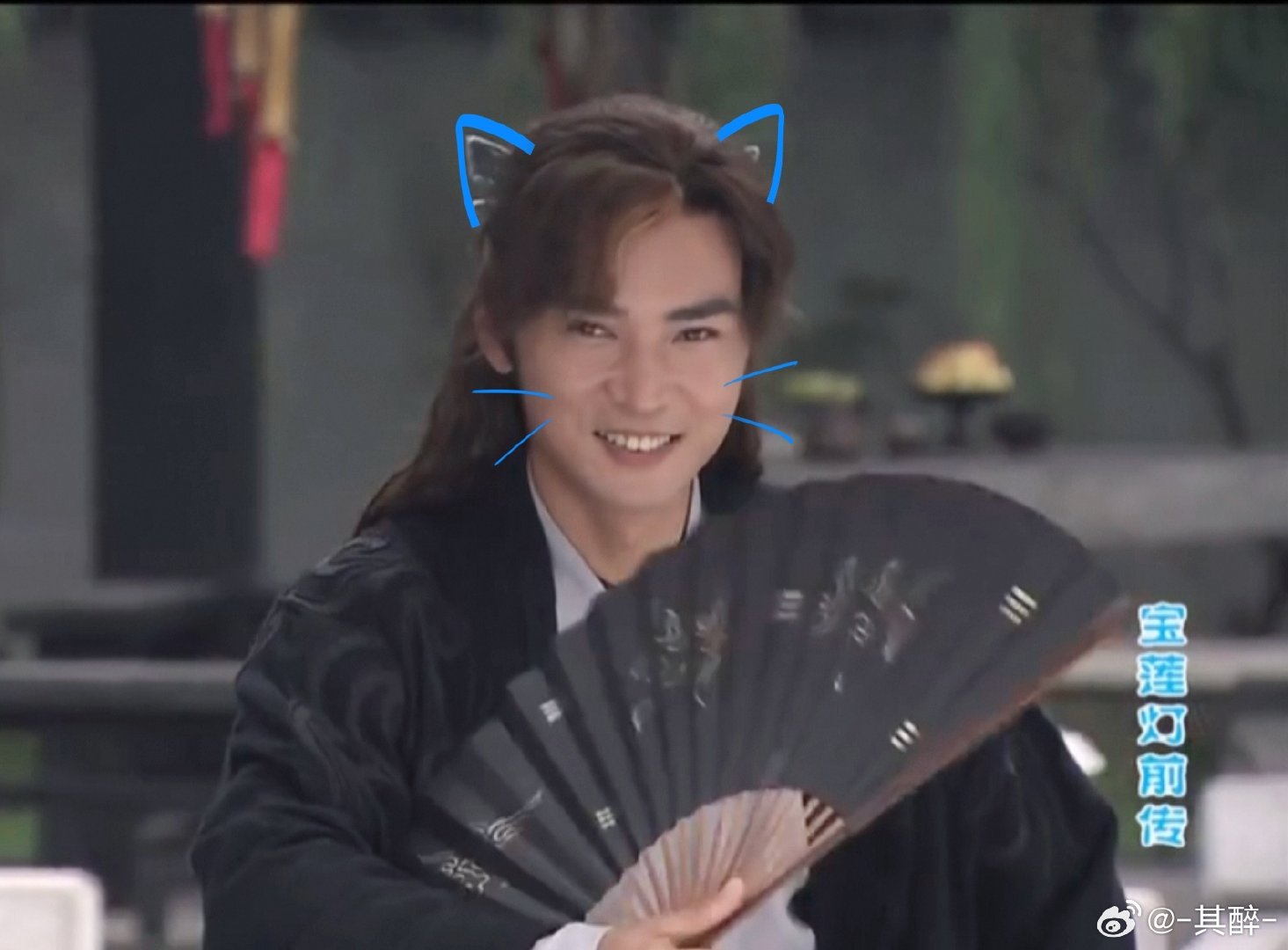 猫猫二哥[馋嘴]
前传这个发饰真的太绝了，完全猫耳朵来的[期待]可惜老剧画质有点糊 ​​​
#焦恩俊##宝莲灯前传# ​