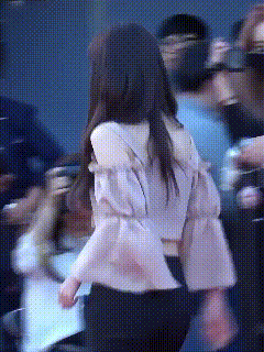 裴珠泫 紧身裤一穿，小胯一扭简直，无敌了