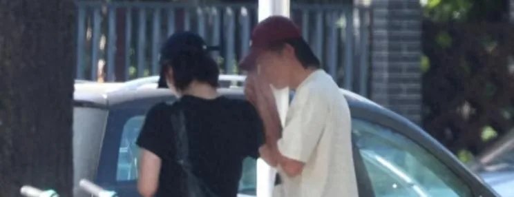白百何疑有新恋情！与年轻男子牵手约会，与张思麟同框已是在前年 ​