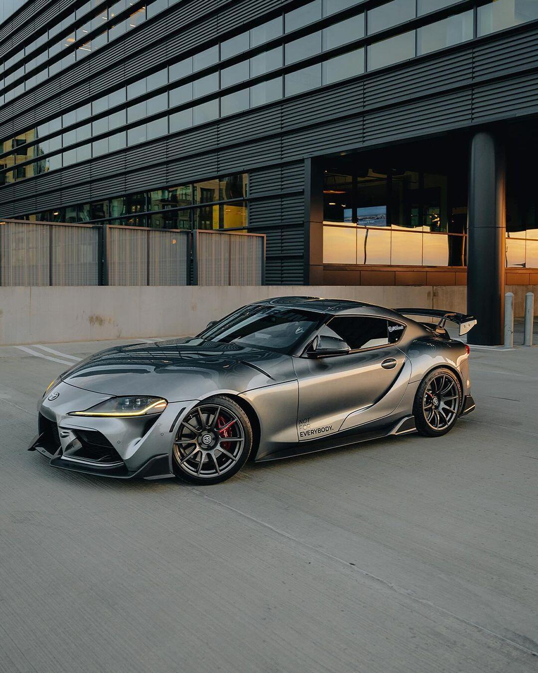 都说丰田 Supra A90争议不断，但帅是真的帅。【来自懂车帝车友圈】