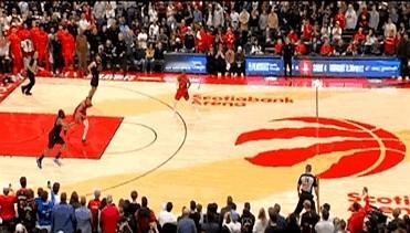 模仿高手，结果把自己玩进去了。  骑士队核心米切尔，关键时刻想学雷霆队...