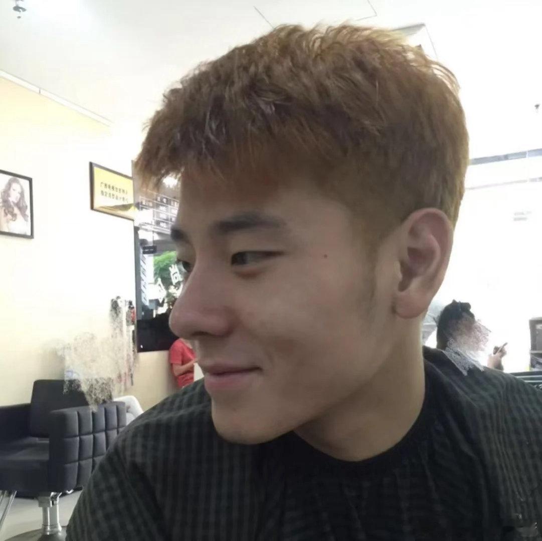 #蒋奇明[超话]#  
这可爱的 ​