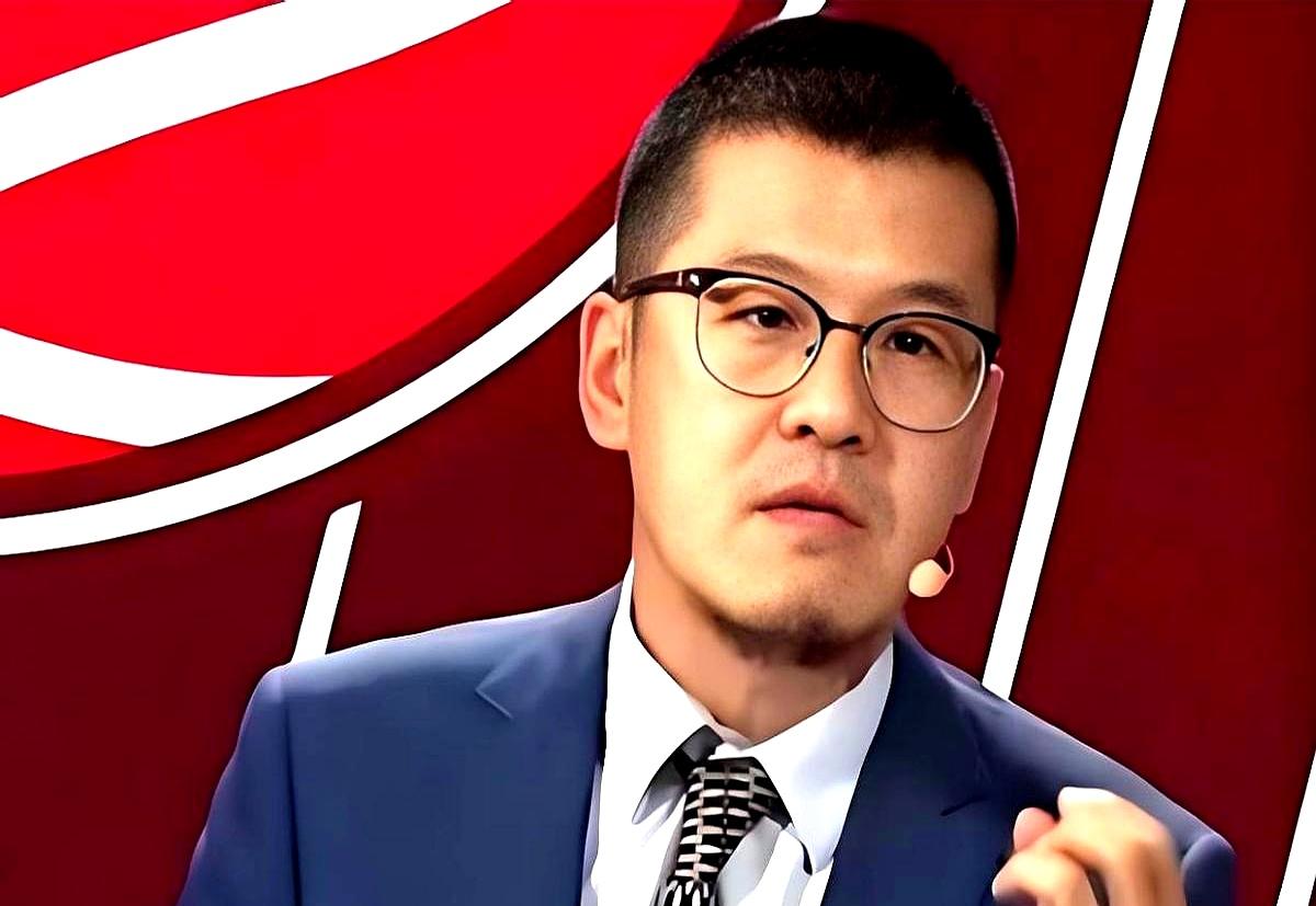 哨子还在空中飘，球却被随手塞给对手，这阵子看上海男篮，揪心的不是比分...